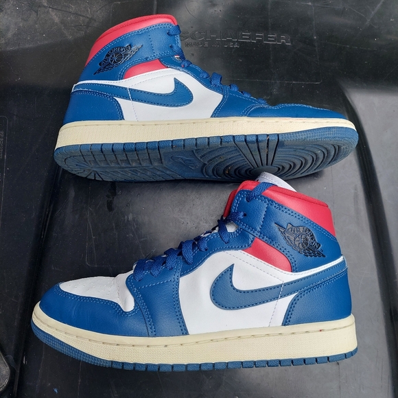 Nike Air Jordan 1 Mid Womens 7.5 White/Gym Red/Sail/French Blue - Picture 3 of 10